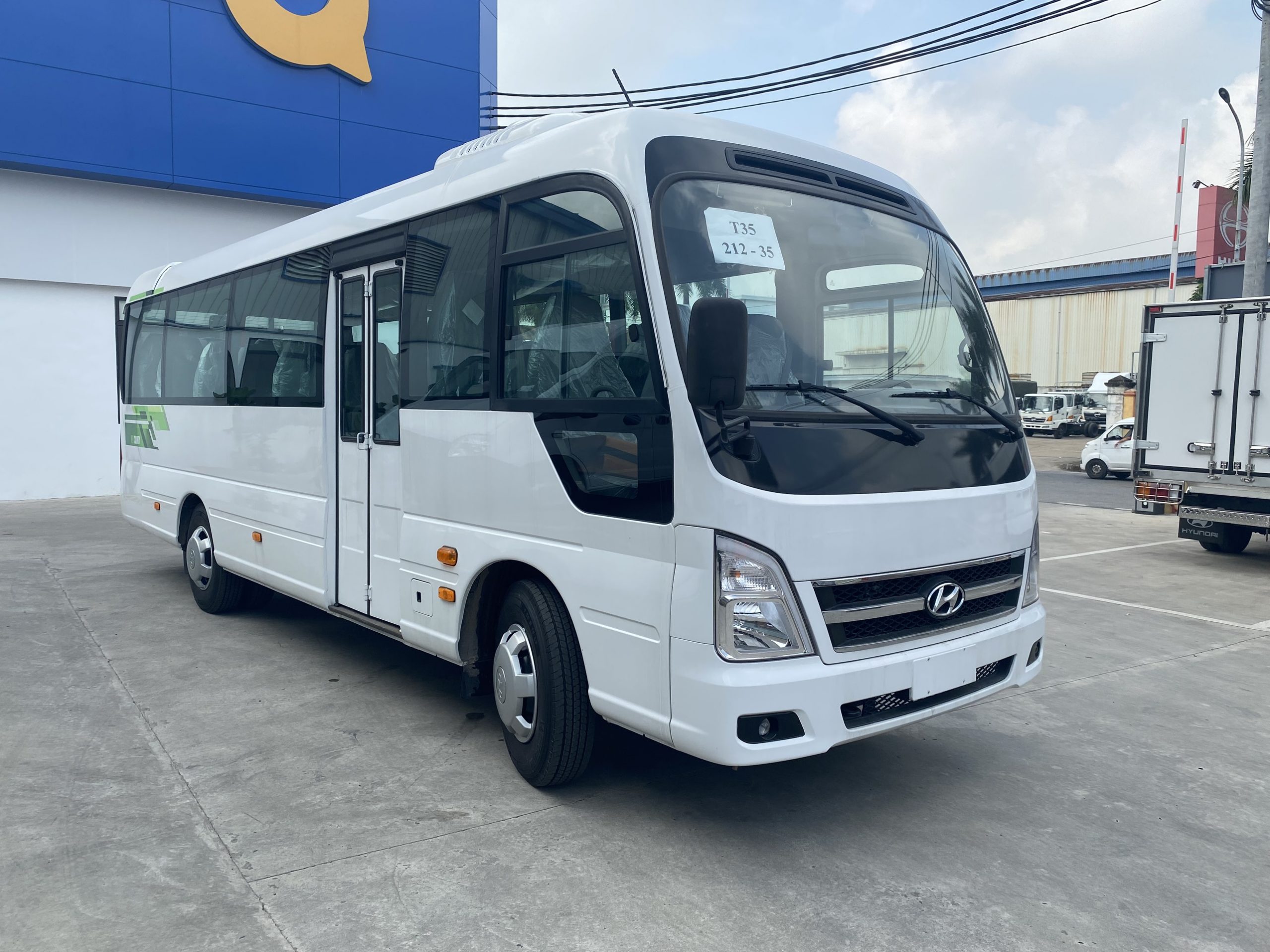 Hyundai County Hyundai County
